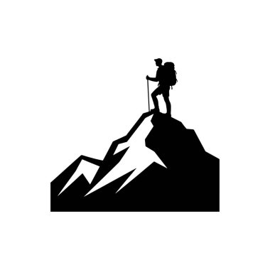 Dağ yürüyüşçüsünün silueti