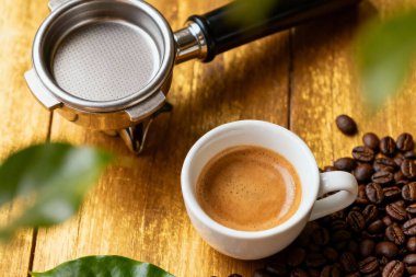 Fasulye ve Yapraklı Espresso Kahve