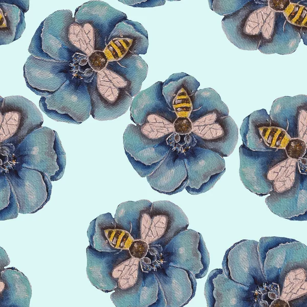 背景にある青い花と蜂やハチは黄色で縞模様の腹を持ち 翼のフラッター フィールド上の茎 夏と春に植物を授粉します — ストック写真