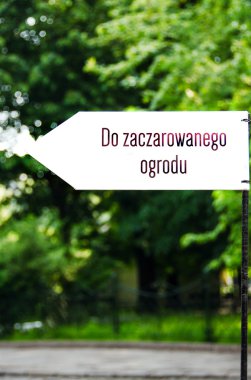 Sihirli Bahçe için bir işaretçi.