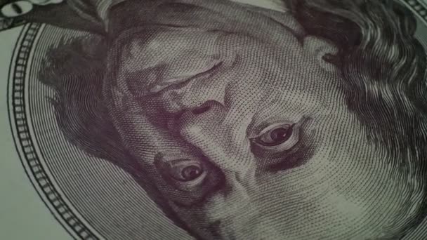 벤자민 프랭클린 - 100 달러 지폐에 미국 돈 슬로우 회전. — 비디오