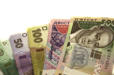 Yirmi hryvnia, elli hryvnia, yüz nominal değerli faturaları