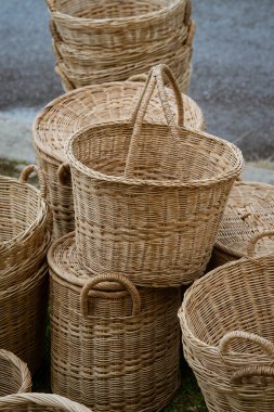 Rattan el yapımı doğal ürünler. Çevre dostu ve sürdürülebilir konsept.