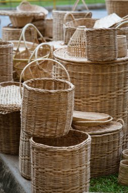 Rattan el yapımı doğal ürünler. Çevre dostu ve sürdürülebilir konsept.