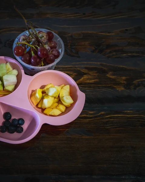 Comida Divertida Para Niños Lindo Plato Forma Coche Con Frutas — Foto de Stock