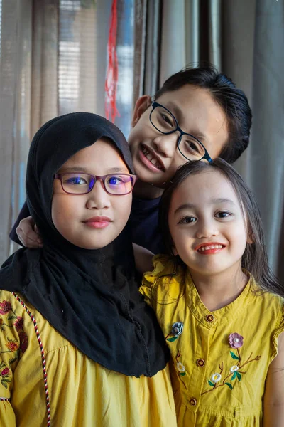 Crianças Muçulmanas Asiáticas Crianças Felizes Durante Ramadã Eid Mubarak Hari — Fotografia de Stock