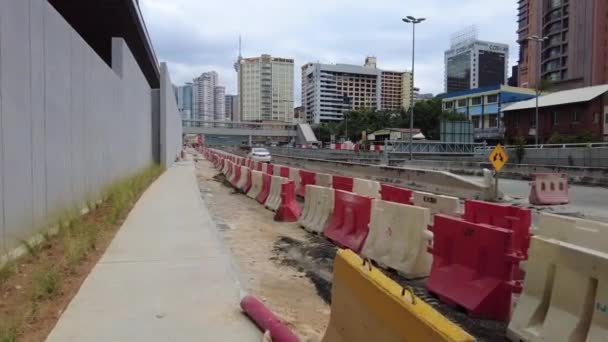 Pudu Malaysia March 2021 Pov Walking Construction Site Busy Road — Stockvideo