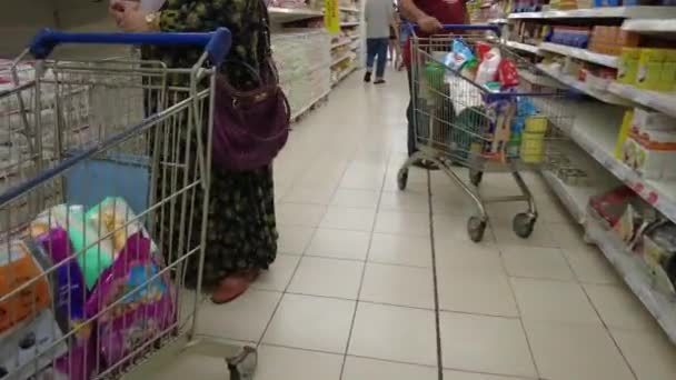 Bangi Malaisie Mars 2021 Low Angle Pov Personnes Faisant Shopping — Video