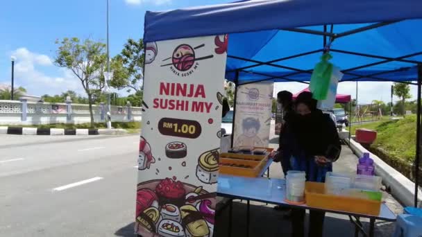 Bangi Malaysia March 2021 Sushi Malaysian Taste Sold Street Vendor — Stock Video