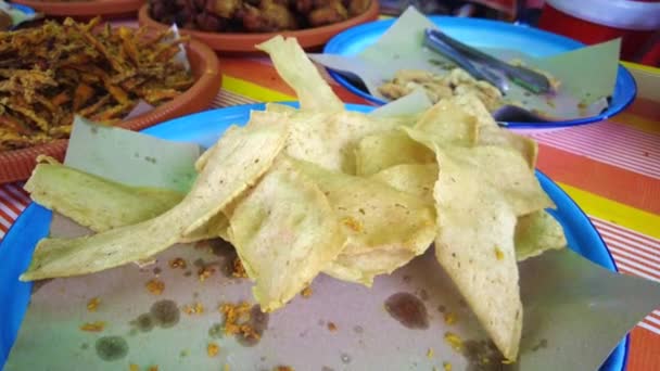 Selections Fried Snacks Malaysia Stall Handheld Footage May Contain Noise — Stockvideo