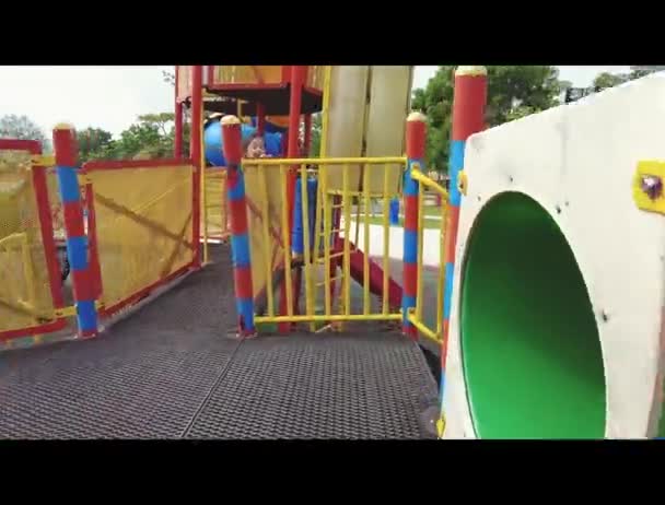 Bangi Malaysia April 2021 Pov Slow Motion Children Walking Playground — Stockvideo