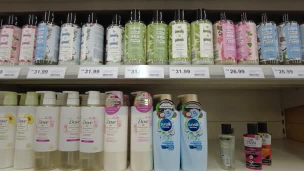 Bangi Malaisie Mars 2021 Rayonnages Féminins Avec Shampooing Produits Soins — Video