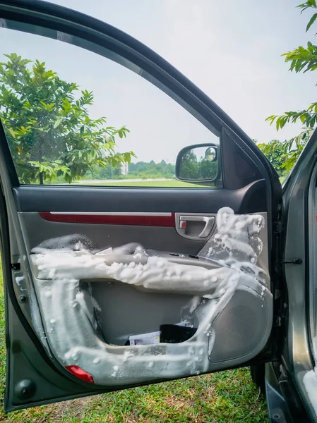 Limpieza Seco Interior Del Coche Con Espuma Especial Concepto Cuidado —  Fotos de Stock