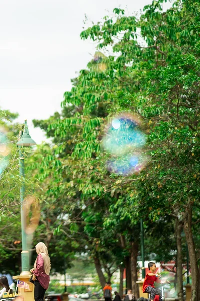 Bangi Malezja Października 2019 Rodziny Bawiące Się Rano Ogrodzie Taman — Zdjęcie stockowe