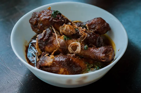 Maleisische Schotel Van Ayam Masak Kicap Gefrituurde Kip Zwarte Soja — Stockfoto