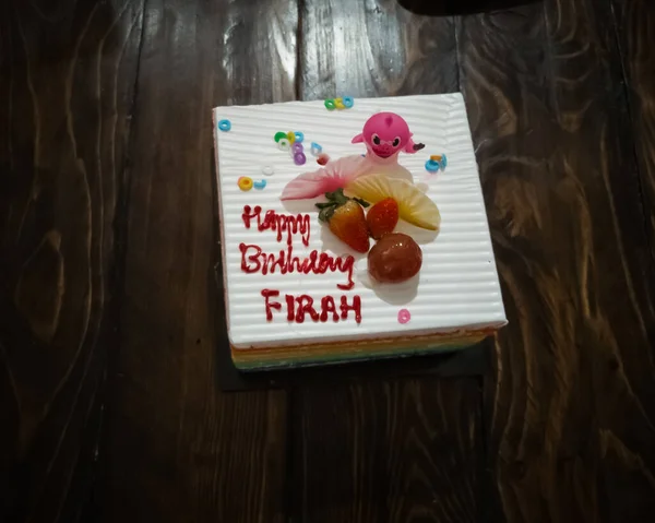 クアラルンプール マレーシア 5月31 2019 2歳の誕生日ケーキ トップ表示 — ストック写真