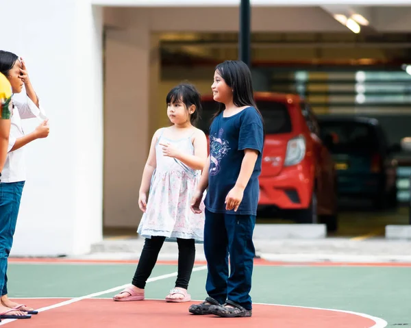 Bangi Malaysia Juli 2019 Barn Leker Glatt Basketplanen Samhällets Barn — Stockfoto