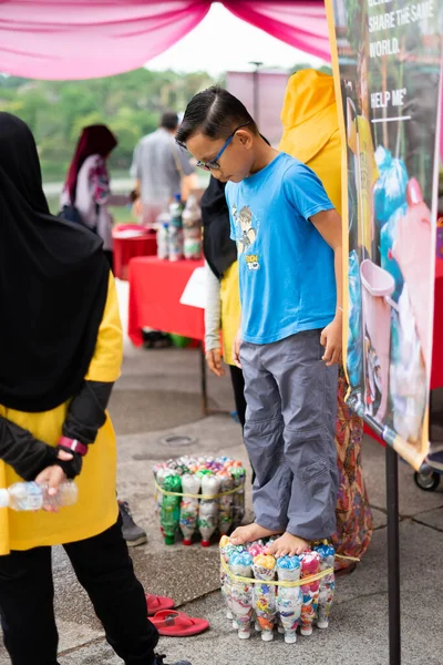 Bangi Malásia Outubro 2019 Ativistas Trash Hero Malásia Educando Visitantes — Fotografia de Stock