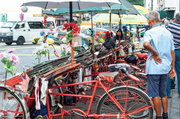 Georgetown Penang April 2019 Vintage Trishaw Зупинка Поруч Дорогою Мандрівників — стокове фото