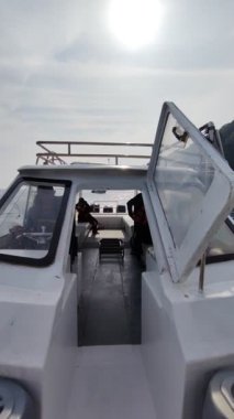 Malezya, Pulau Kapas - 20 Temmuz 2025 Güverteden görünen tekne