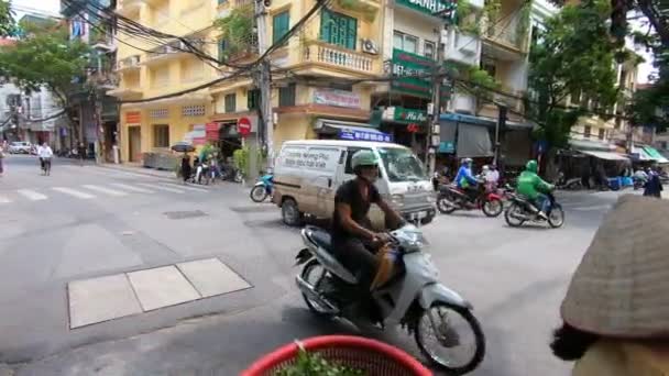 Casco antiguo tradicional en el centro de Hanoi, Vietnam — Vídeos de Stock