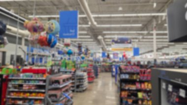 Süpermarket, minimarket, büyük perakendeciler ya da içerik oluşturma için Amerika 'daki bakkalların odaksız bulanık arka planı