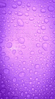 Zengin metalik yüzeydeki yoğunluklar çeşitli boyutlarda su damlacıklarıyla noktalanarak lüks ve soyut bir doku oluşturur. Markalaşma, ürün çekimleri veya premium tasarım projeleri için ideal arkaplan.