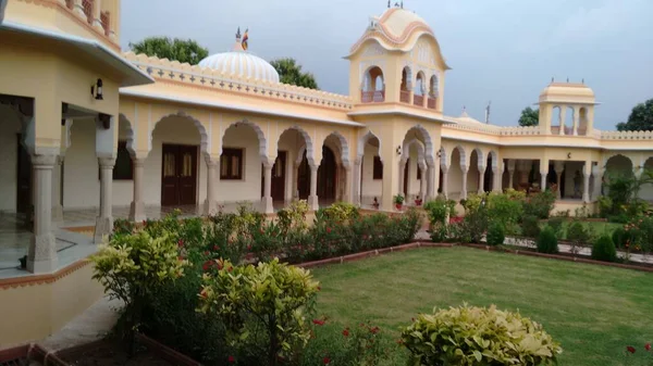 Όμορφο Παλάτι Μετατρέπεται Ένα Θέρετρο Για Τον Τουρίστα Στην Ινδία — Φωτογραφία Αρχείου