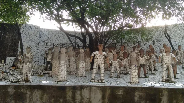 観光地としてインドの石庭にある石の芸術と石の彫刻 — ストック写真