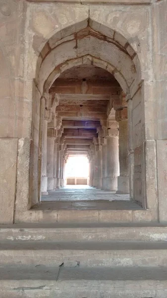 Художественный Вид Внутри Древнего Каменного Памятника Индии — стоковое фото
