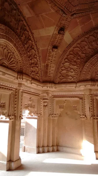 Bela Arte Parede Pedra Telhado Pilares Dentro Monumento Índia — Fotografia de Stock
