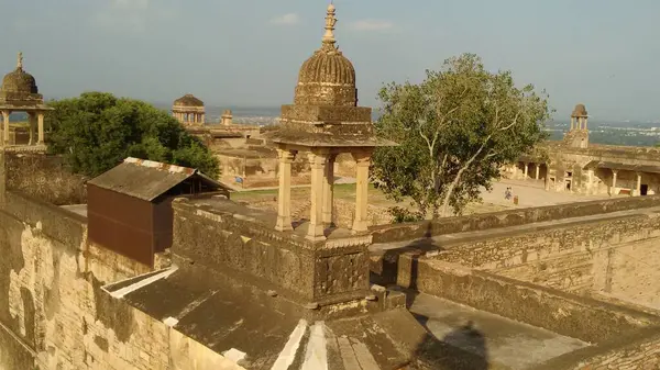印度古代纪念碑的美丽景观及其结构和城市景观 — 图库照片