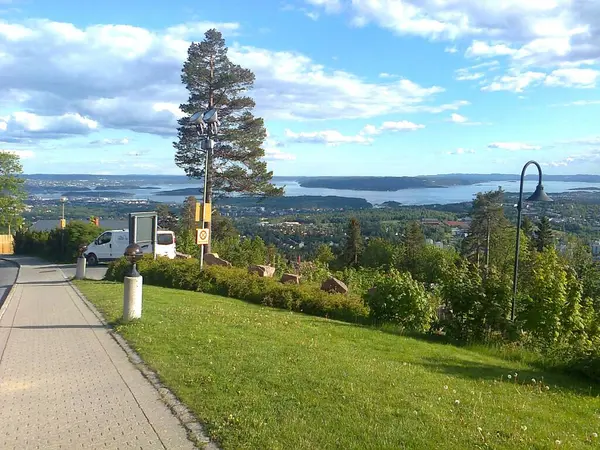 Tepenin tepesinden Norveç 'in güzel panoramik manzarası