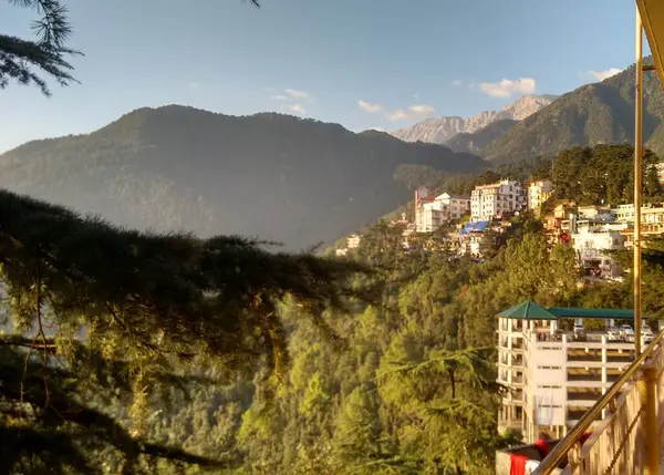 Hermosa Vista Panorámica Las Montañas Desde Cima Dharamshala India — Foto de Stock