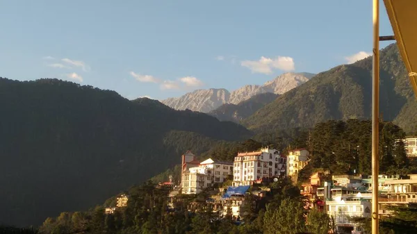 Hermosa Vista Panorámica Las Montañas Desde Cima Dharamshala India — Foto de Stock