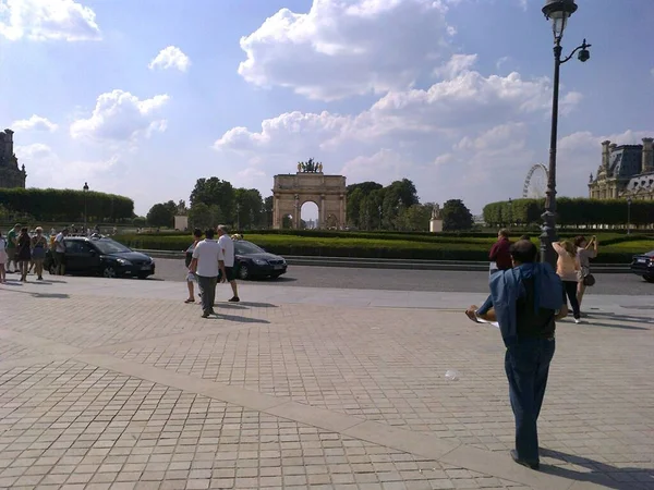 Gyönyörű Nappali Kilátás Nyáron Közelében Louvre Múzeum Párizsban Franciaországban — Stock Fotó