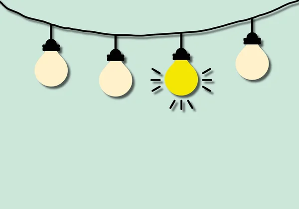 緑の背景に電球のシンボル アイデアのコンセプト 創造的なアイデア 新しいアイデア 解決策 — ストック写真