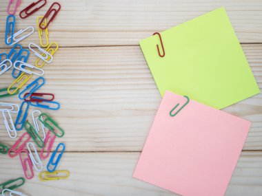 Yapışkan notu ve ATAÇ 3