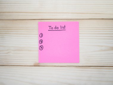Yapışkan notu 3 listelemek için