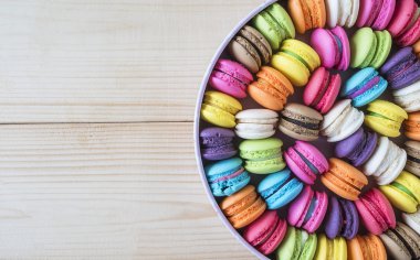 Renkli macarons 19