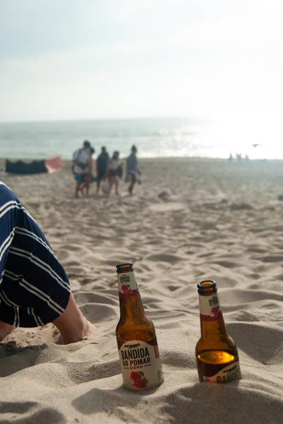 Bandida Pomar Bouteilles Cidre Sur Plage Sable Portugal Costa Nova — Photo