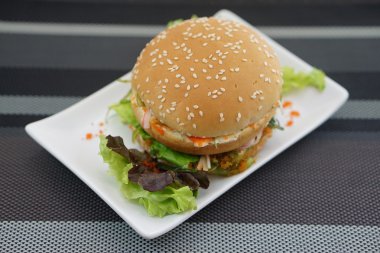 Yengeç ve Alga Burger