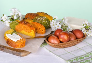 Yumurtalı Paskalya ekmek