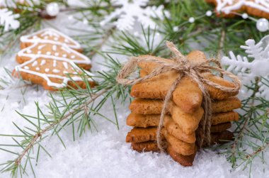 Yıldız şeklinde Noel kurabiyeleri 