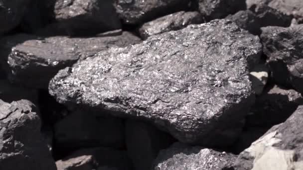 一块大石头的近景 高质量的镜头 — 图库视频影像
