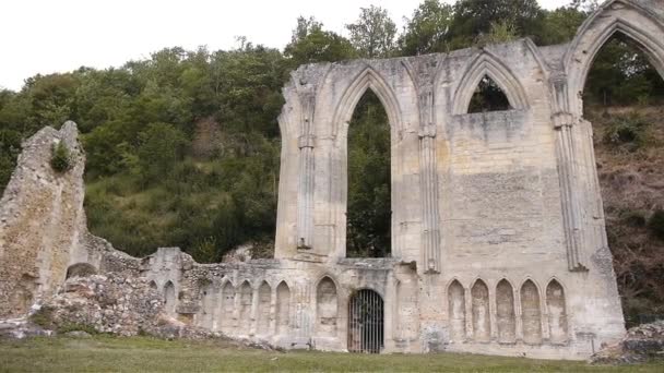 Un grande edificio in pietra — Video Stock