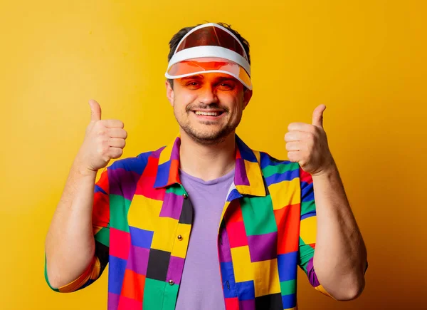 Stijl Man Jaren Shirt Hoed Gele Achtergrond — Stockfoto