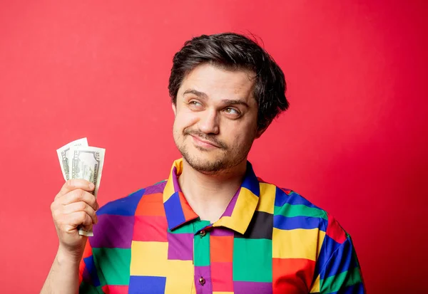 Cara Engraçado Camisa Estilo Dos Anos Segurar Dinheiro Mão Backgorund — Fotografia de Stock