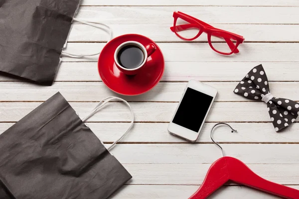 Tazza di caffè e telefono cellulare — Foto Stock