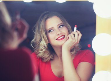 güzel sarışın kız 